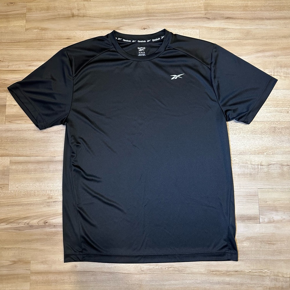 Reebok Shirt Size Medium